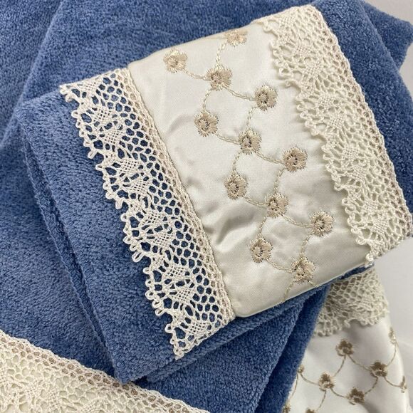 Vintage Saturday Knight Blue & Cream Floral Crochet-Trim Towel Sets of 2 New - Picture 5 of 10